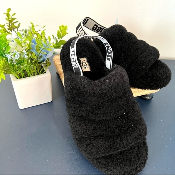Ugg Fluff Yeah Fuzz Black Slide Open Toe Soft Shoe Slides Sandals Size 8 - Picture 16 of 16